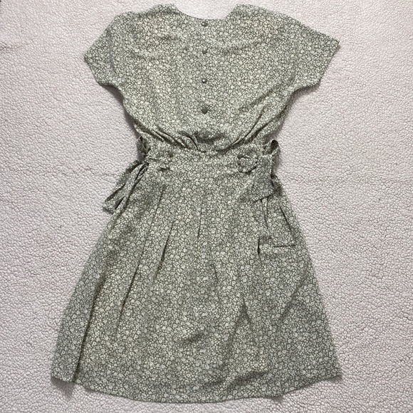Vintage Sage Green Floral Short Sleeve MIDI Dress Size Medium (9) - Picture 3 of 16